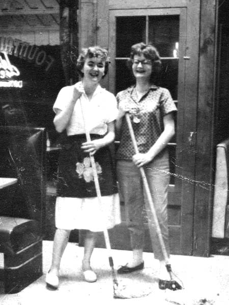 mary-left-and-melvita-wright-at-thompsons-cafe-in-worley-1950s